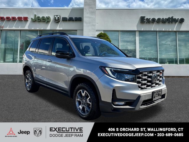 Used 2023 Honda Passport TrailSport image 5