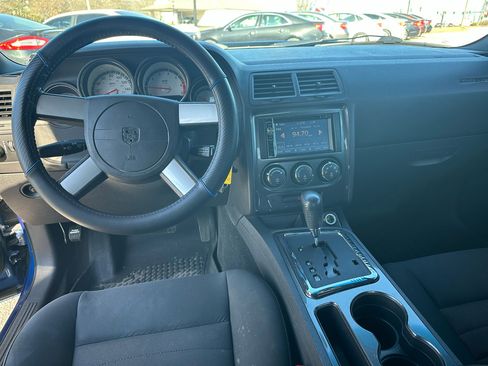 Used 2009 Dodge Challenger R/T image 14