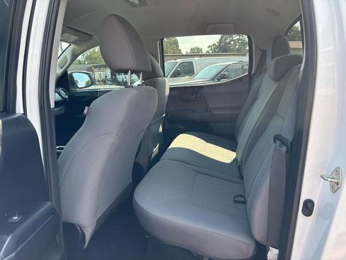 Used 2019 Toyota Tacoma SR w/ SR Convenience Package AWD/4WD image 11