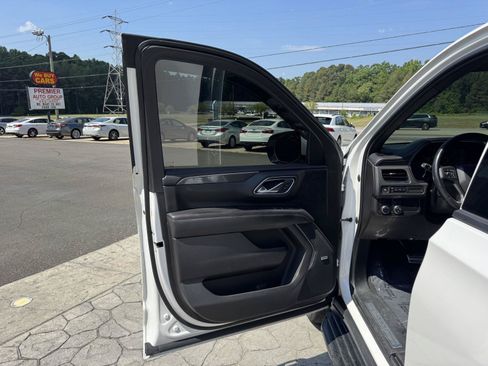 Used 2021 Chevrolet Tahoe RST w/ Luxury Package RWD image 7