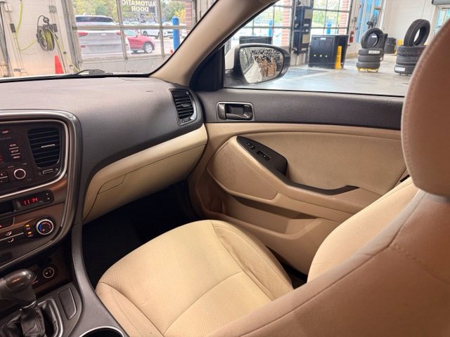 Used 2015 Kia Optima LX FWD image 19