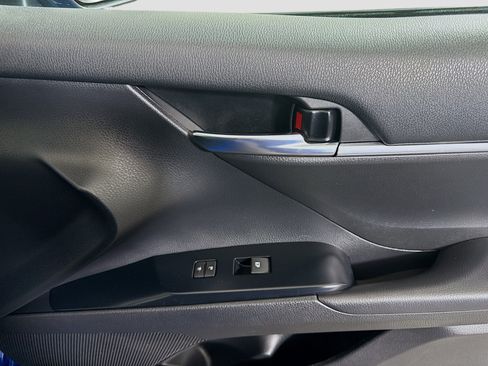 Used 2020 Toyota Camry SE FWD image 30