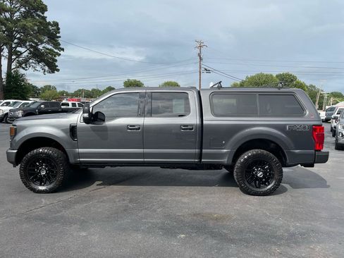 Used 2020 Ford F250 Lariat AWD/4WD image 2