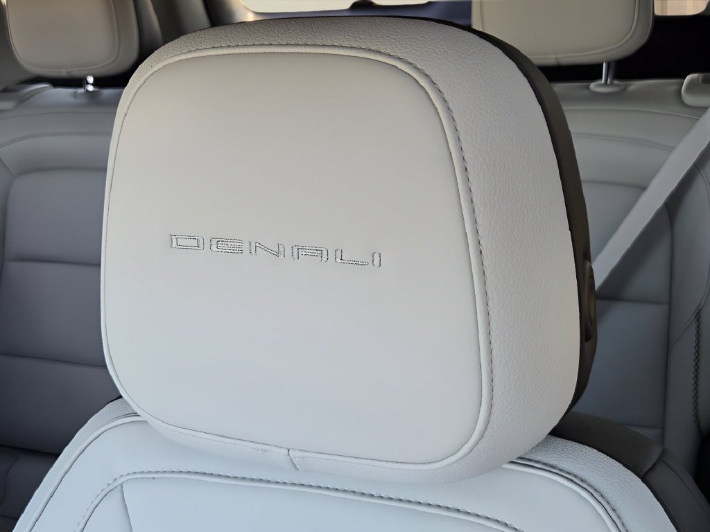 New 2027 GMC Terrain Denali w/ LPO, Floor Liner Package AWD/4WD image 18