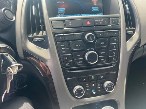 Used 2014 Buick Verano FWD image 8