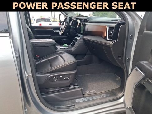 Certified 2025 GMC Sierra 3500 Denali w/ Denali Reserve Package image 26