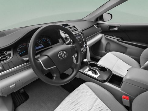 Used 2012 Toyota Camry SE FWD image 41