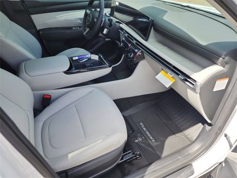 New 2025 Hyundai Tucson SEL image 10