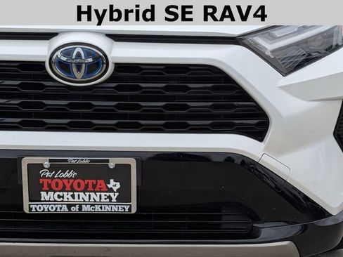 Used 2022 Toyota RAV4 SE AWD/4WD image 3