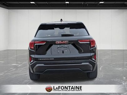 Used 2025 GMC Terrain Elevation