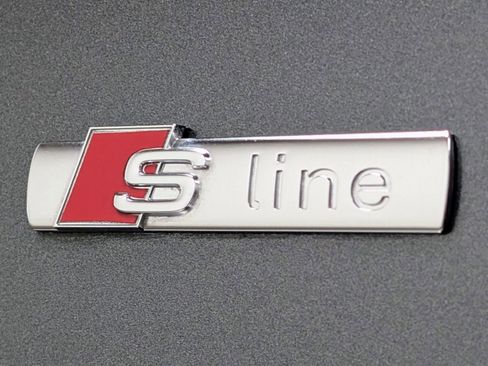 Used 2024 Audi A4 2.0T Premium w/ Convenience Package image 13