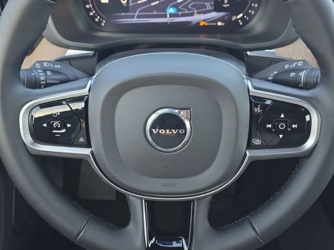 New 2026 Volvo XC60 B5 Plus w/ Climate Package AWD/4WD image 12