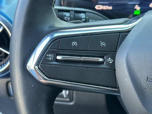 Used 2024 Chevrolet Equinox EV LT FWD image 35