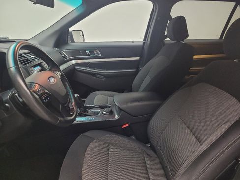 Used 2016 Ford Explorer XLT AWD/4WD image 17
