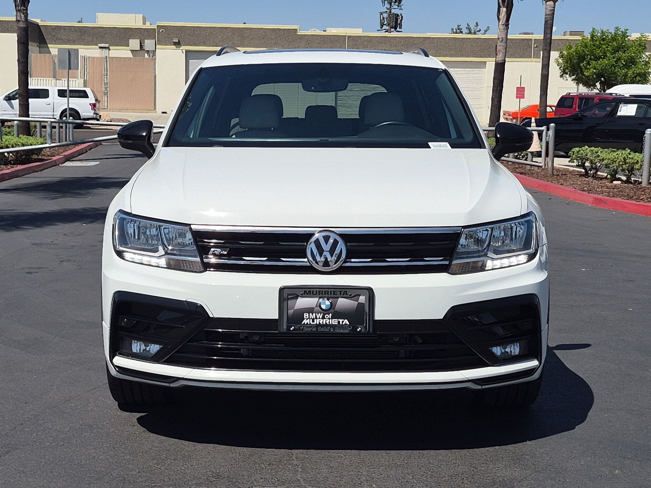 Used 2020 Volkswagen Tiguan SE R-Line AWD/4WD image 3