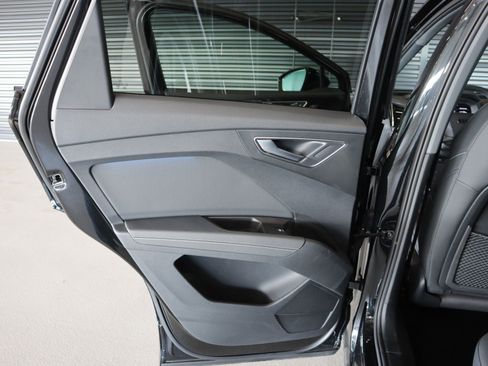 Used 2024 Audi Q4 e-tron Premium Plus image 26