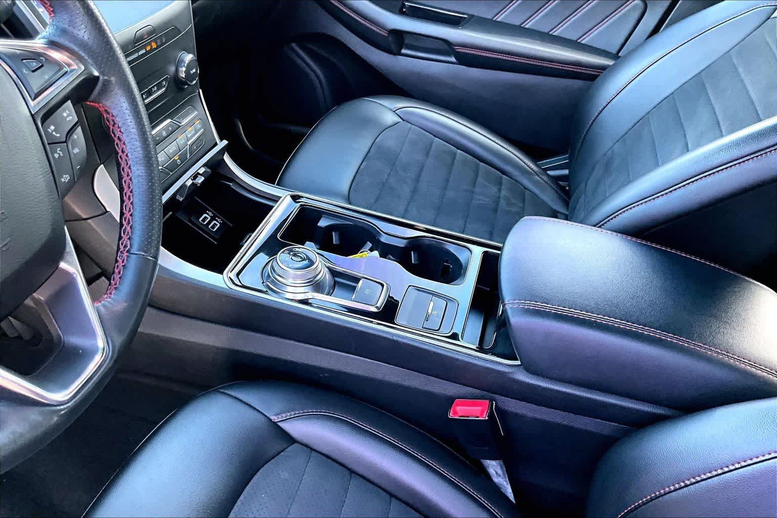 Used 2020 Ford Edge ST-Line FWD image 17