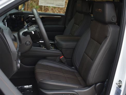 New 2026 Chevrolet Tahoe High Country AWD/4WD image 8