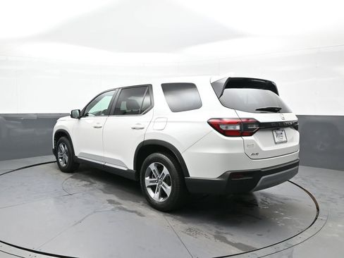 Used 2023 Honda Pilot EX-L image 8
