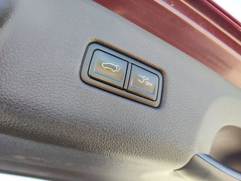 Used 2022 Kia Carnival SX Prestige image 7