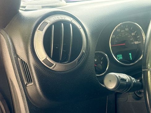 Used 2017 Jeep Wrangler Unlimited Sport w/ Connectivity Group image 10