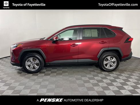 Used 2023 Toyota RAV4 XLE AWD/4WD image 2