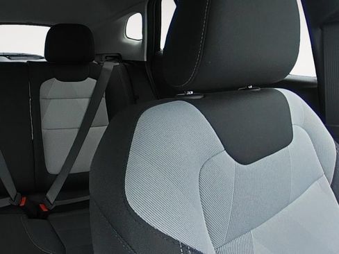 New 2026 Chevrolet Trax LS w/ LS Convenience Package FWD image 34