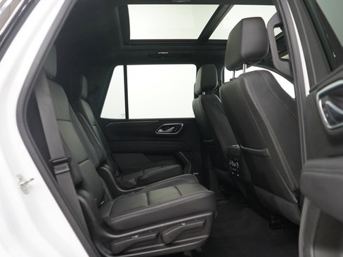 Used 2021 Chevrolet Tahoe LT w/ LT Signature Package AWD/4WD image 13