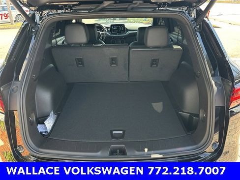 Used 2024 Chevrolet Blazer Premier image 11