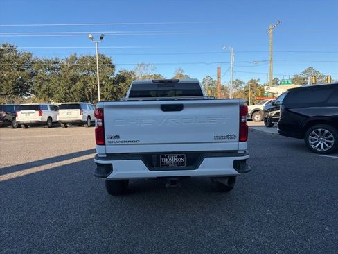 Used 2021 Chevrolet Silverado 3500 High Country w/ Z71 Off-Road Package image 5
