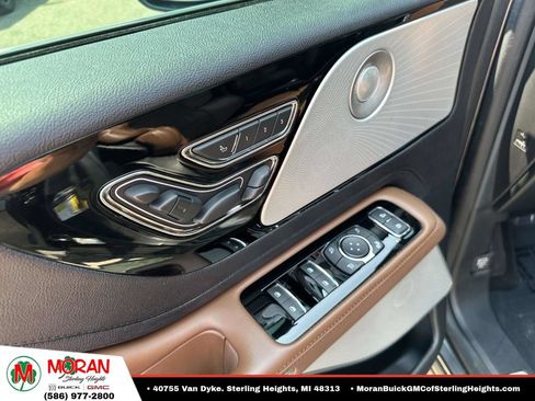 Used 2020 Lincoln Aviator Reserve w/ Equipment Group 202A AWD/4WD image 17