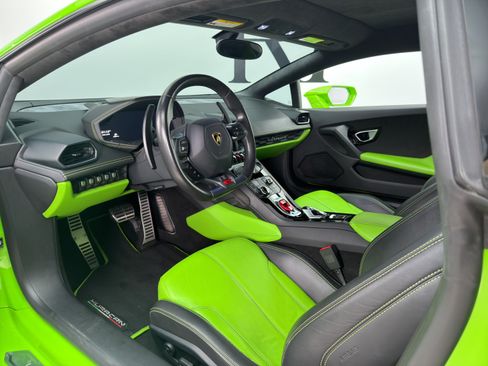 Used 2016 Lamborghini Huracan LP 610-4 AWD/4WD image 16