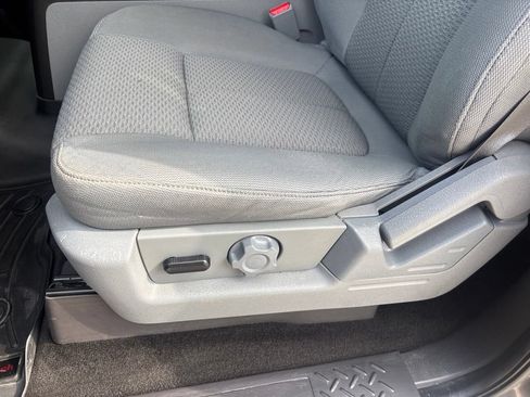 Used 2014 Ford F150 XLT w/ Equipment Group 302A Luxury AWD/4WD image 26