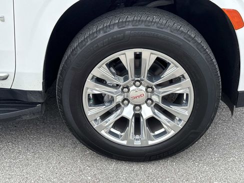 Used 2023 GMC Yukon XL Denali w/ Advanced Technology Package image 10