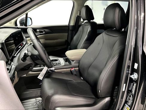New 2026 Kia Carnival image 25