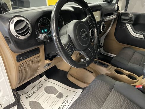 Used 2011 Jeep Wrangler Unlimited Rubicon w/ Trailer Tow Group image 7