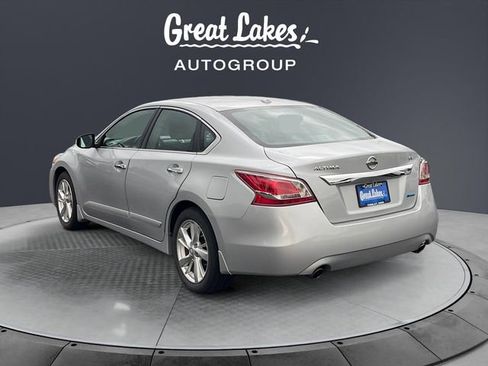 Used 2013 Nissan Altima 2.5 SL w/ Technology Pkg FWD image 3