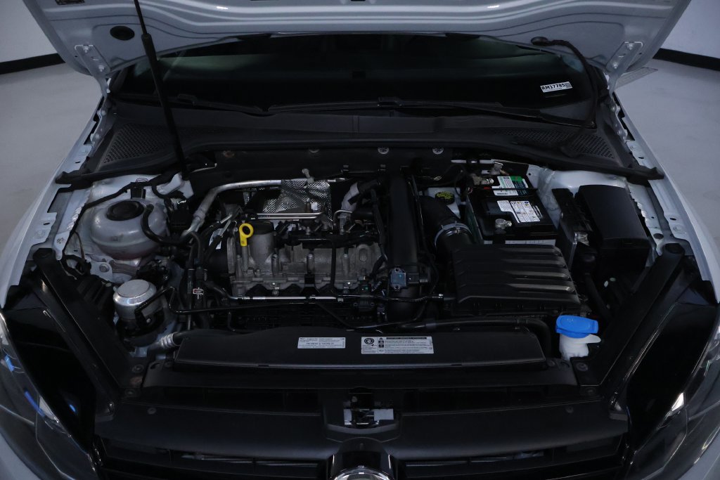 Used 2019 Volkswagen Golf SE FWD image 34