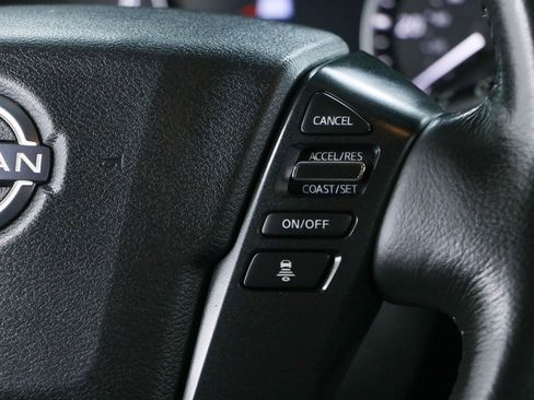 Used 2025 Nissan Frontier SV w/ SV Convenience Package RWD image 14