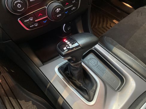Used 2022 Dodge Charger Scat Pack RWD image 37
