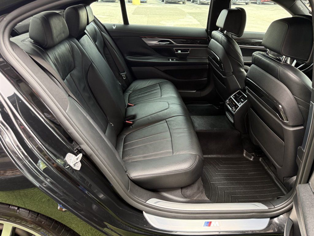 Used 2019 BMW 740i w/ M Sport Package RWD image 17