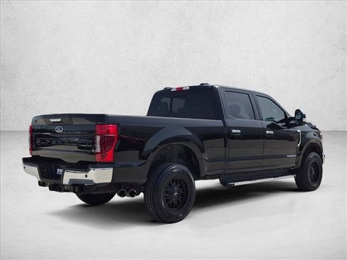 Used 2022 Ford F250 XLT w/ XLT Premium Package AWD/4WD image 5