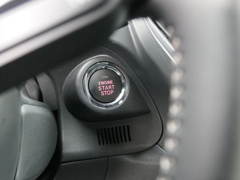 Certified 2025 Subaru Forester Limited w/ Popular Package image 15