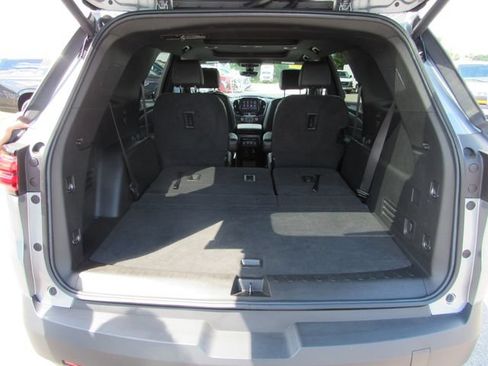 Certified 2023 Chevrolet Traverse LT w/ LT Premium Package AWD/4WD image 36