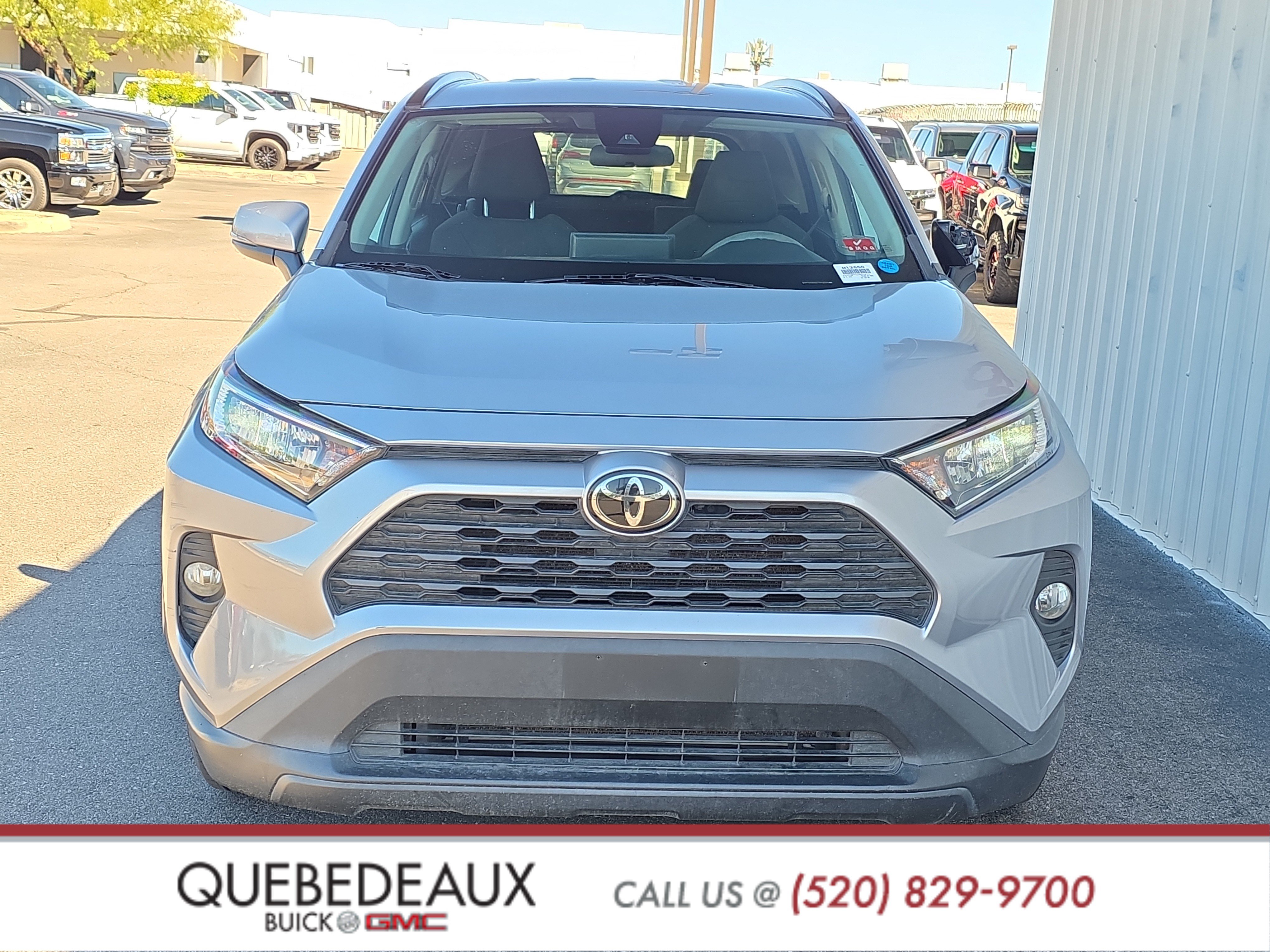 Used 2020 Toyota RAV4 XLE FWD image 2