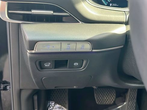 Used 2024 Genesis GV80 3.5T w/ Prestige Package image 23