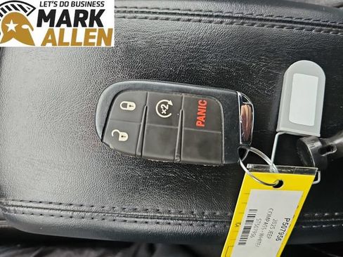 Used 2025 Jeep Compass Limited AWD/4WD image 34