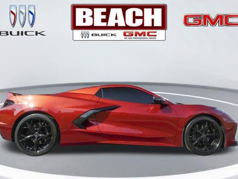 Used 2022 Chevrolet Corvette Stingray Premium Conv w/ Z51 Performance Package image 2