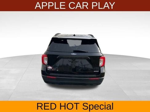 Used 2021 Ford Explorer XLT image 6