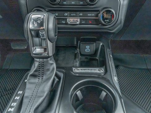 Used 2025 Ford Bronco Outer Banks image 22